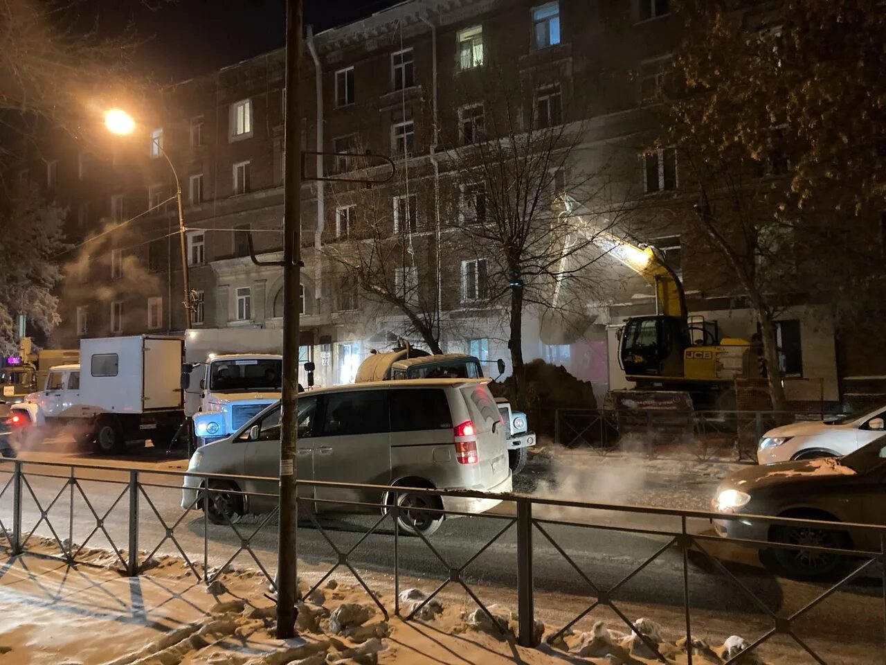 Новосибирск сейчас. Сегодня вечером в новосибирске. Пожар в новосибирске сегодня. Пожар в жк каскад. Мемы про нск.