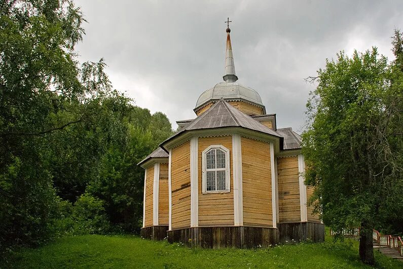 Церковь апостола Петра в Марциальных Водах. Церковь апостола Петра Карелия. Деревянная Церковь апостола Петра в Марциальных Водах. Марциальные воды Карелия.