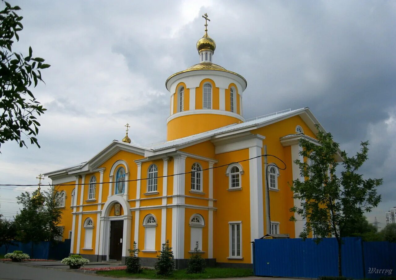 церковь нины равноапостольной в полежаевском парке. храм равноапостольных спб. церковь святой нины в спб. аллея славы спб храм нины равноапостольной. храм равноапостольной нины.
