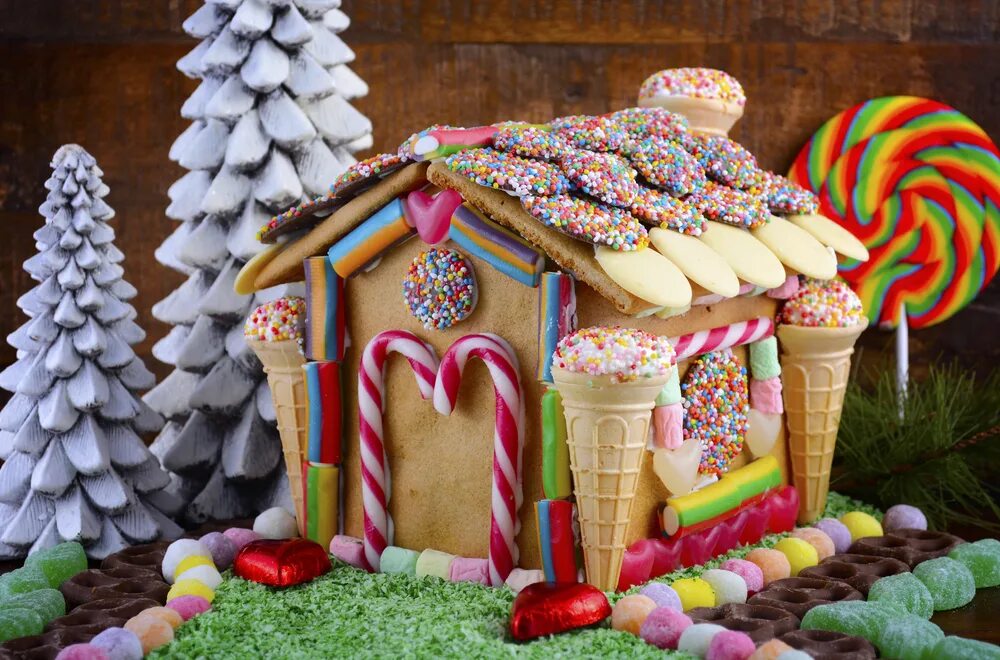 Gingerbread house песня