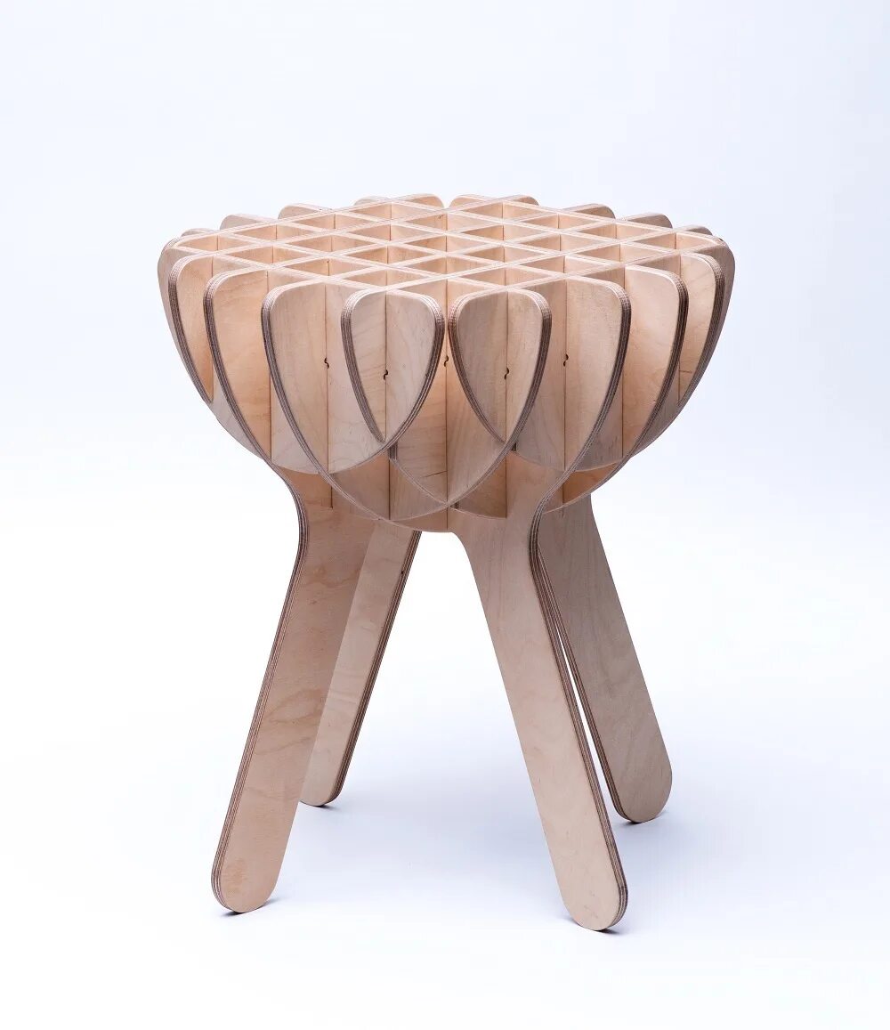 Табуретка деревянная. Дизайнерский стул из фанеры. Stool мебель. Табуретка из фанеры. Табуретка круглая.