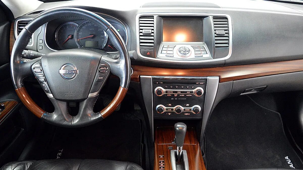 Nissan teana 2008 салон. Приборная панель teana j32 рестайлинг. Панель теана 32. Панель теана 32. 5 салон.