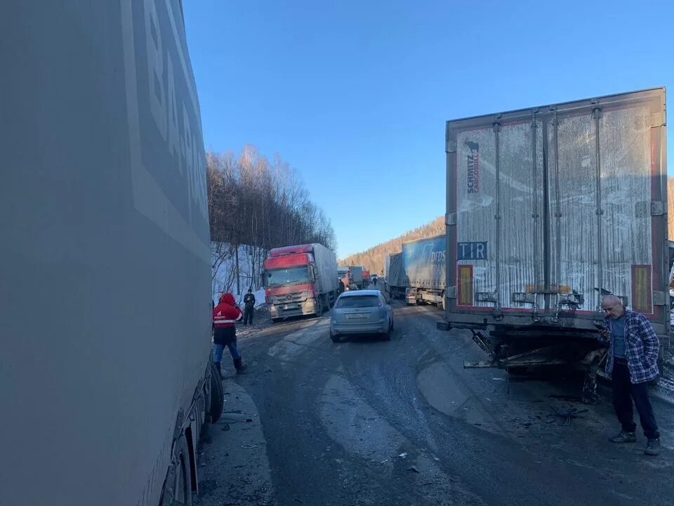 Авария на трассе м5 в Ашинском районе. Массовое ДТП Челябинская область. М5 трасса авария грузовиков Аша. Новости челябинск м5