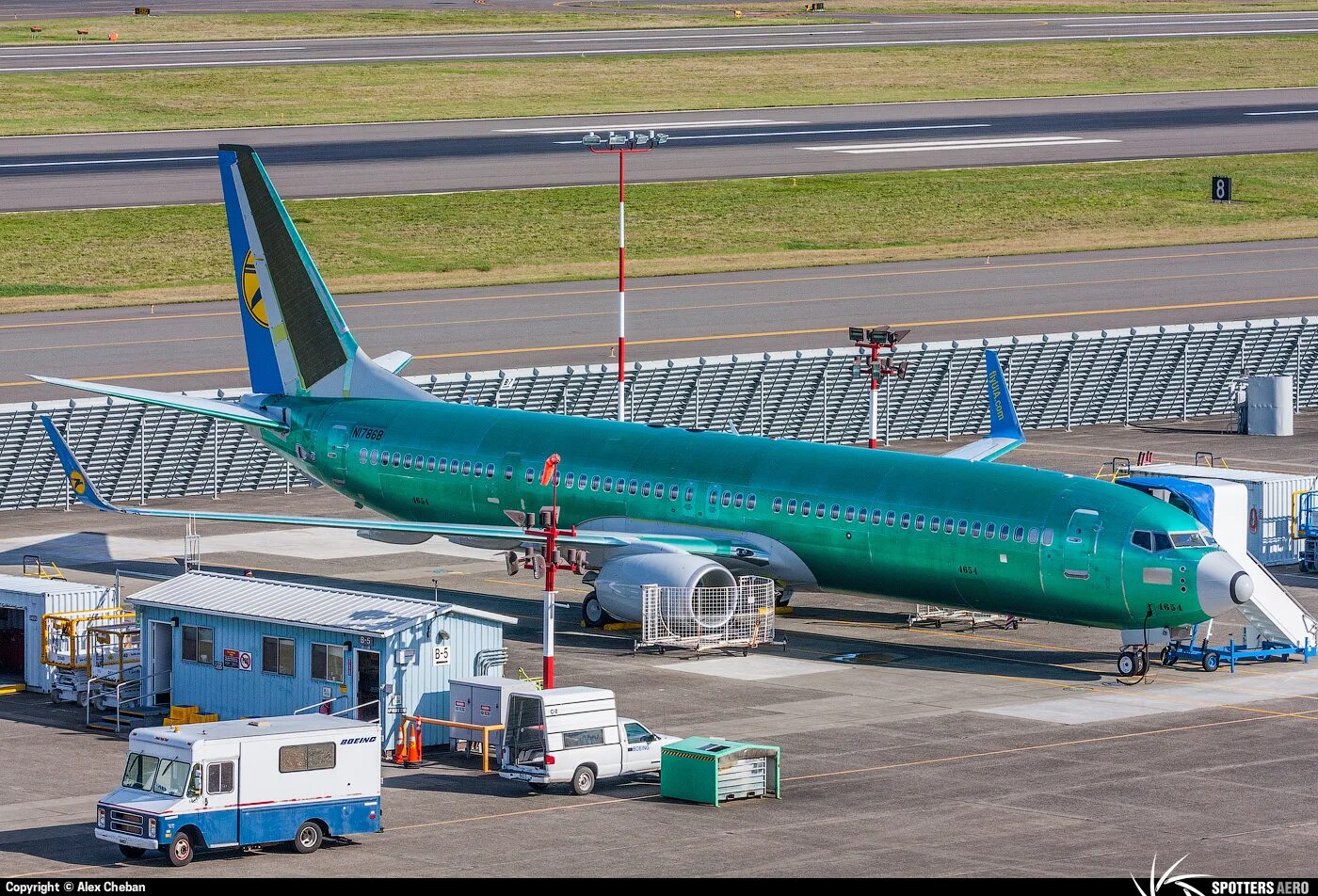 Боинг 737-900er. Боинг 737-900. Боинг 737-900 (с винглетами). Б737-900. Боинг 737-900 (с винглетами).