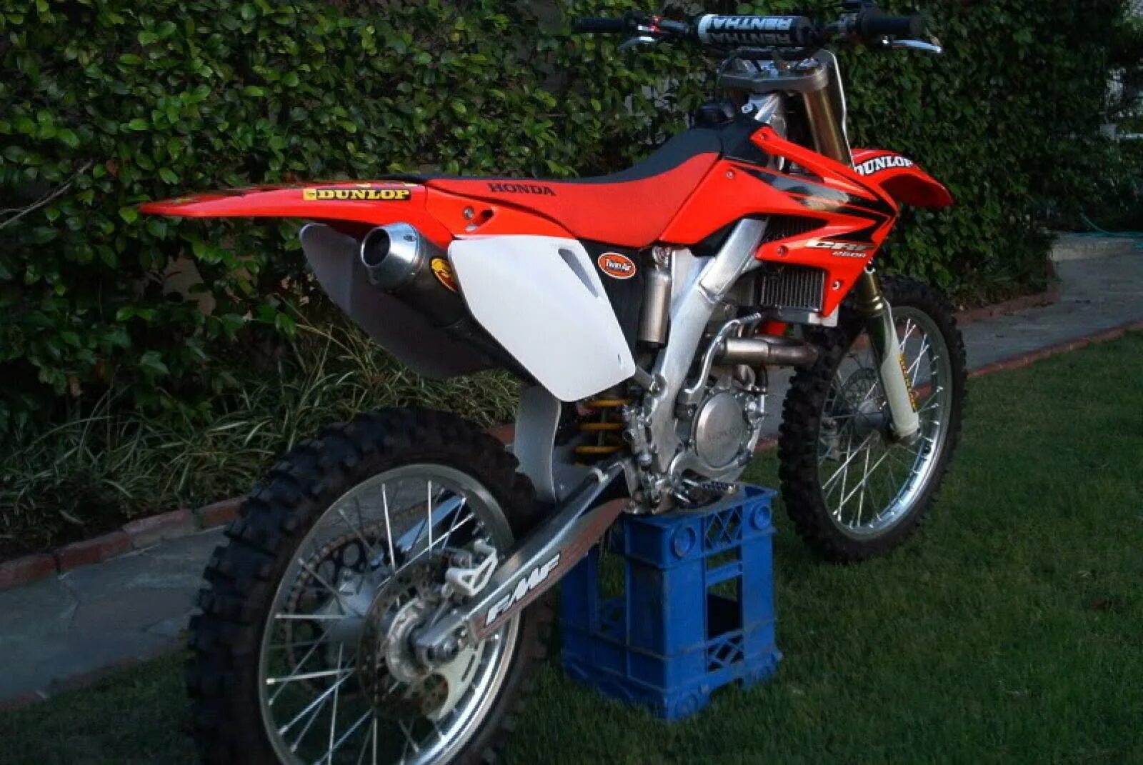 Honda crf 250 r. Хонда crf250r 2005. Honda CRF 250. Honda CRF 250 2005. CRF 250r 2005.