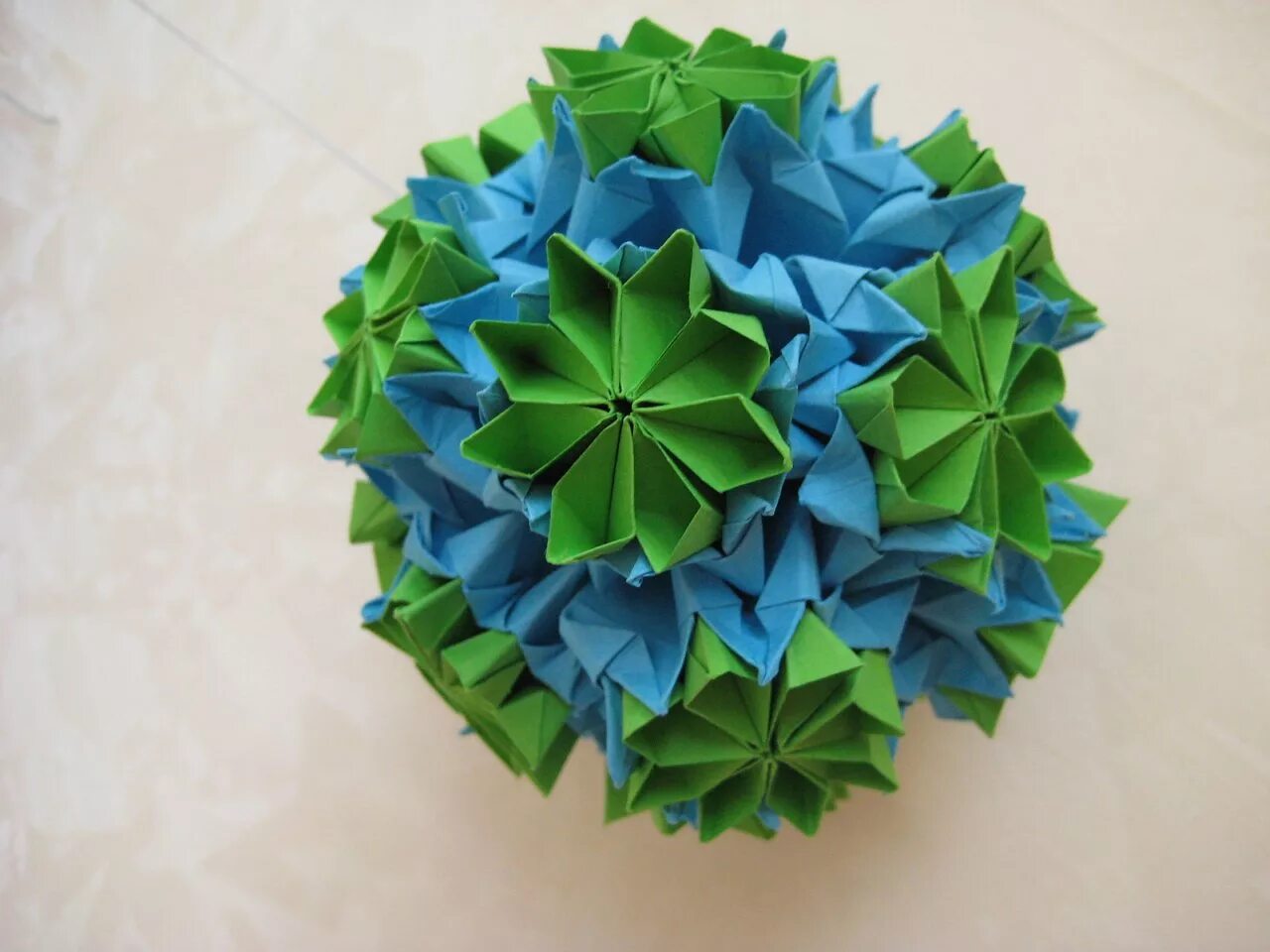 Кусудама колокольчик. Оригами Kusudama. Флекси шар кусудама. Модульное оригами кусудами. Оригами шар кусудама.