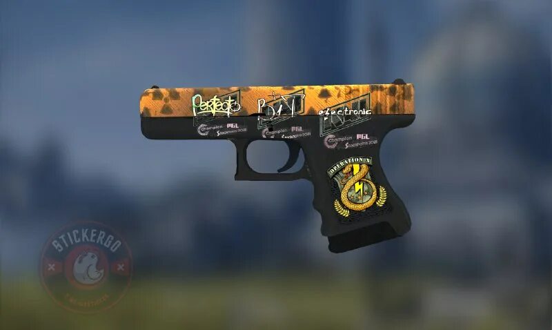 Реактор cs go. Глок 18 латунь. Глок 18 кс го. Глок реактор. Cs go глок реактор.