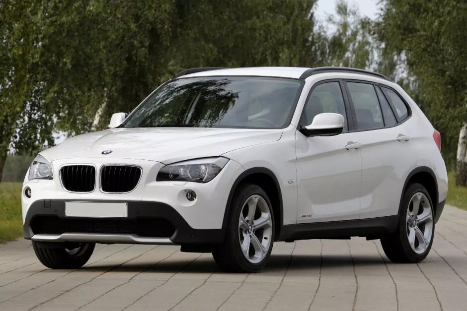 бмв х1 задний. Bmw x1 2011. Bmw x1 2013. Bmw x1 e84.