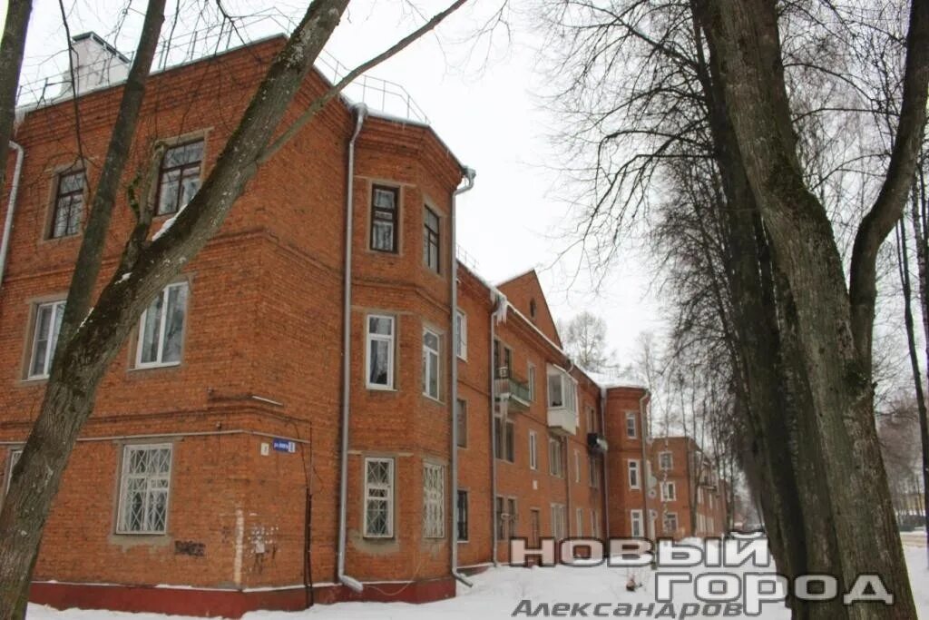 Новые пятиэтажки. Городской дом. Дом в городе. Карабаново Александров.