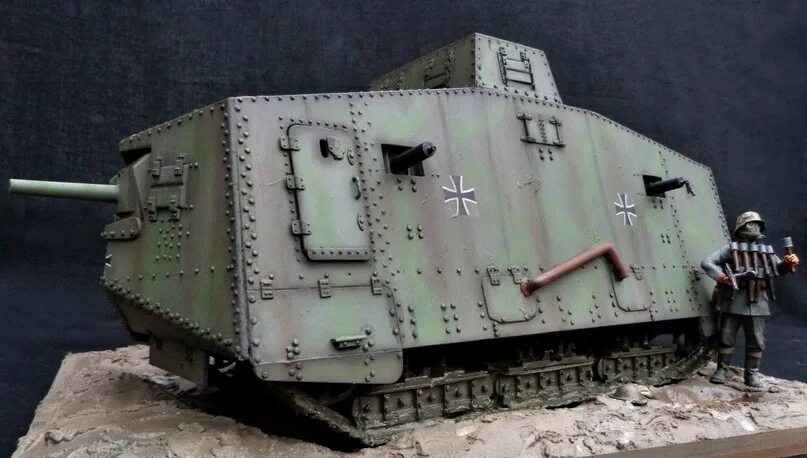 Немецкий танк 7. Sturmpanzerwagen a7v. A7v танк. Первый немецкий танк a7v. Немецкий танк а7v.