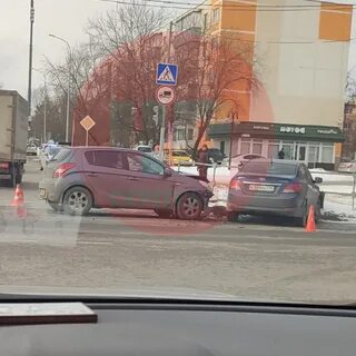 Красный серпухов