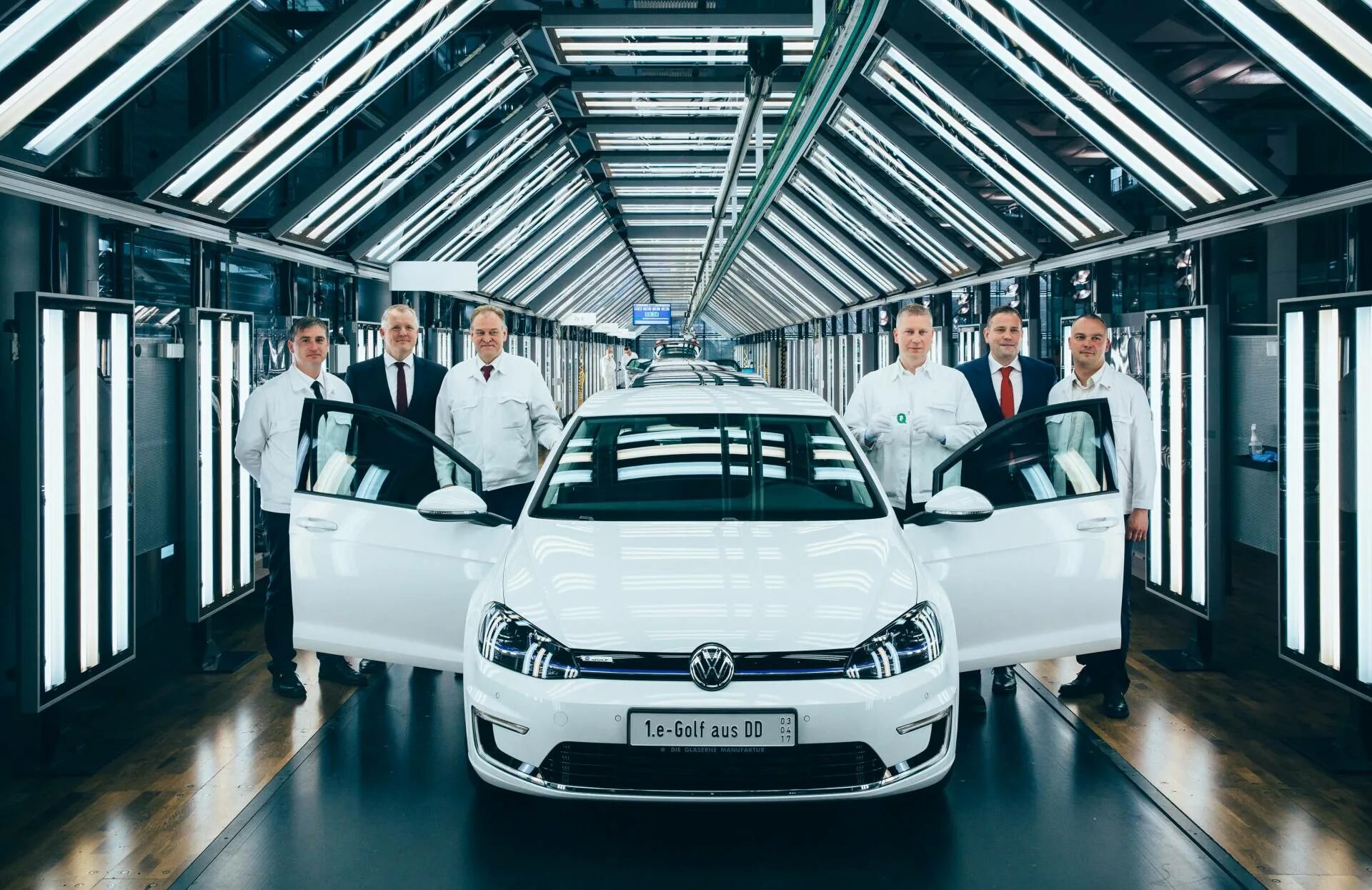 Volkswagen производитель. Завод Фольксваген в Германии. Volkswagen id3. Фольксваген сборка в Германии. Фольксваген производитель.