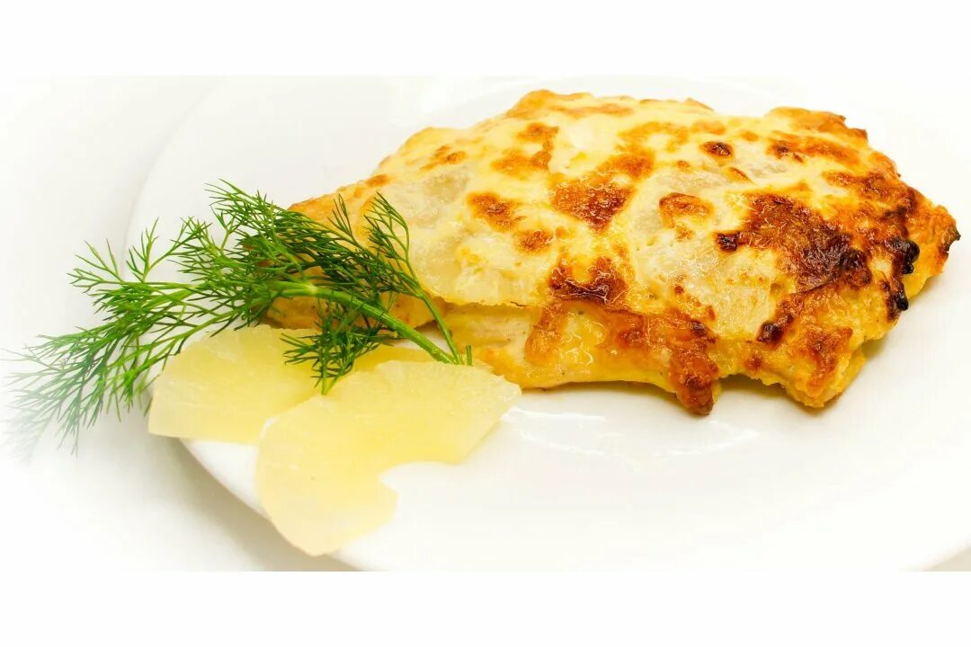 Филе куриное с ананасом под сыром. Куриное филе, запеченное с ананасами и сыром. филе куриное запеченное с ананасом. грудка с ананасами под сыром. курица под ананасом и сыром.