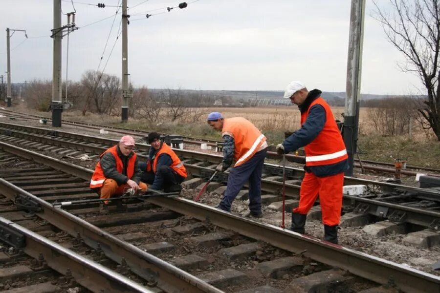 Путейцы (путевые обходчики). Кочетовская дистанция пути Мичуринск. Донецкая железная дорога дистанция пути. Путевая Машинная станция Мичуринск. Текущий ремонт железнодорожных путей