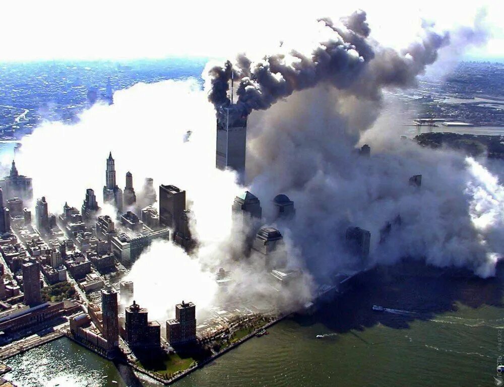 9 11 game. Нижний Манхэттен Нью-Йорк 11.09.2001. Башни-Близнецы теракт 11 сентября. Взрыв башен-близнецов в Нью-Йорке.