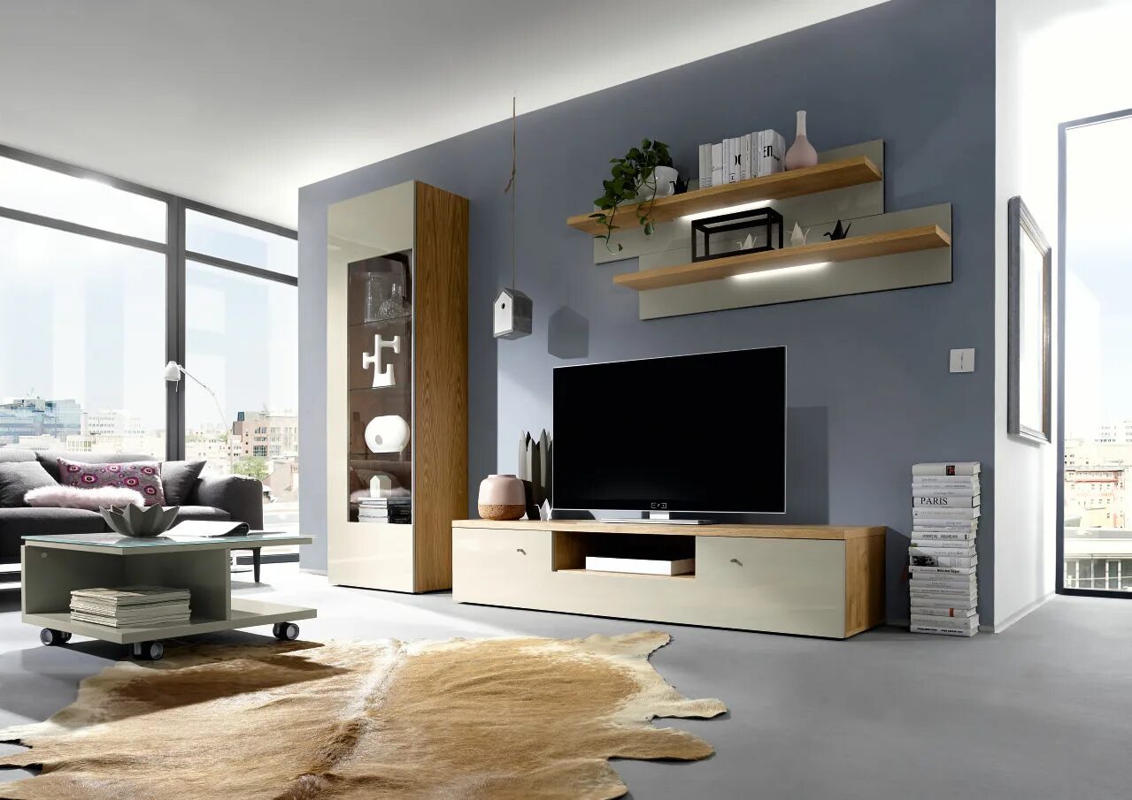 Тв тумба hulsta. Шкаф над телевизором. Стенки в зал современные с телевизором минимализм. Юнит тв. Юнит тв.