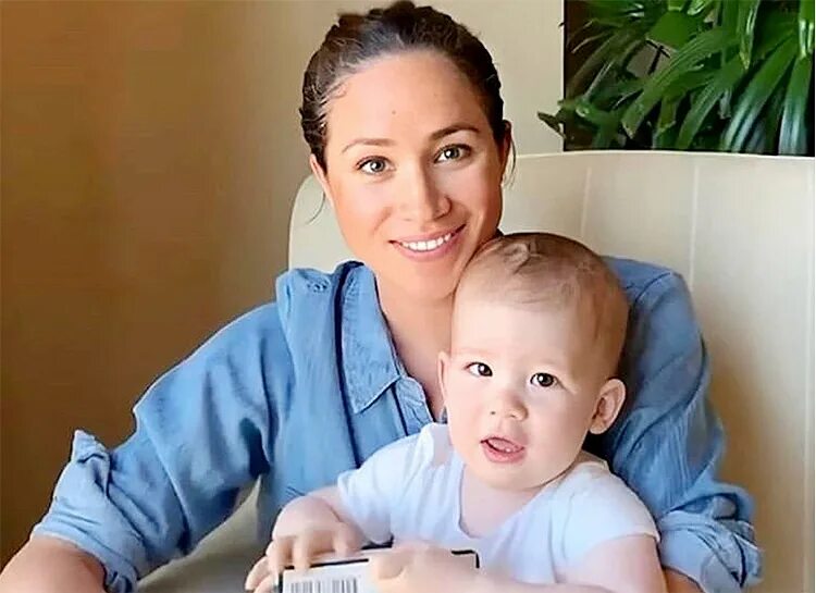 Фото сына принца. Сын арчи меган маркл и принца гарри. Сын меган маркл и принца гарри. Фото сына принца. Сын меган маркл и принца гарри.