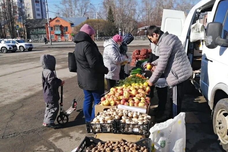 Продовольственная ярмарка пройдет. Продуктовая ярмарка. ярмарка продукции. ярмарка улица клочкова. продовольственная ярмарка новопавловск.