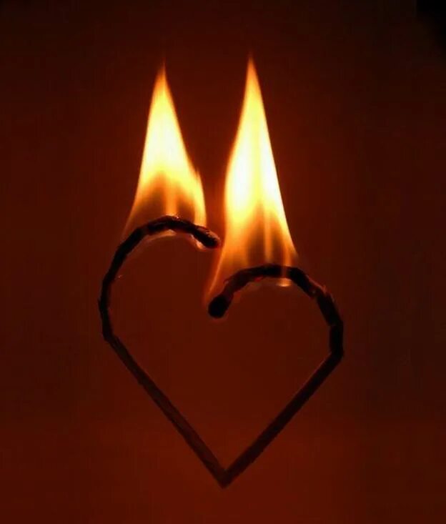Песня душа моя разбита огонь погас. Две сгоревшие спички. Огненное сердце. Огонь любви погас. Любовь угасает.