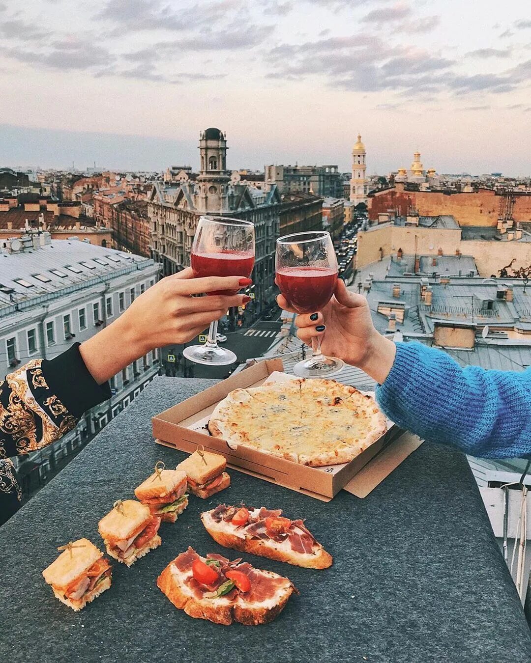 Италия барселона. Съемка колонн. Интересные места для фотосессии в москве. Миланский собор. Инстаграмные бары питера.