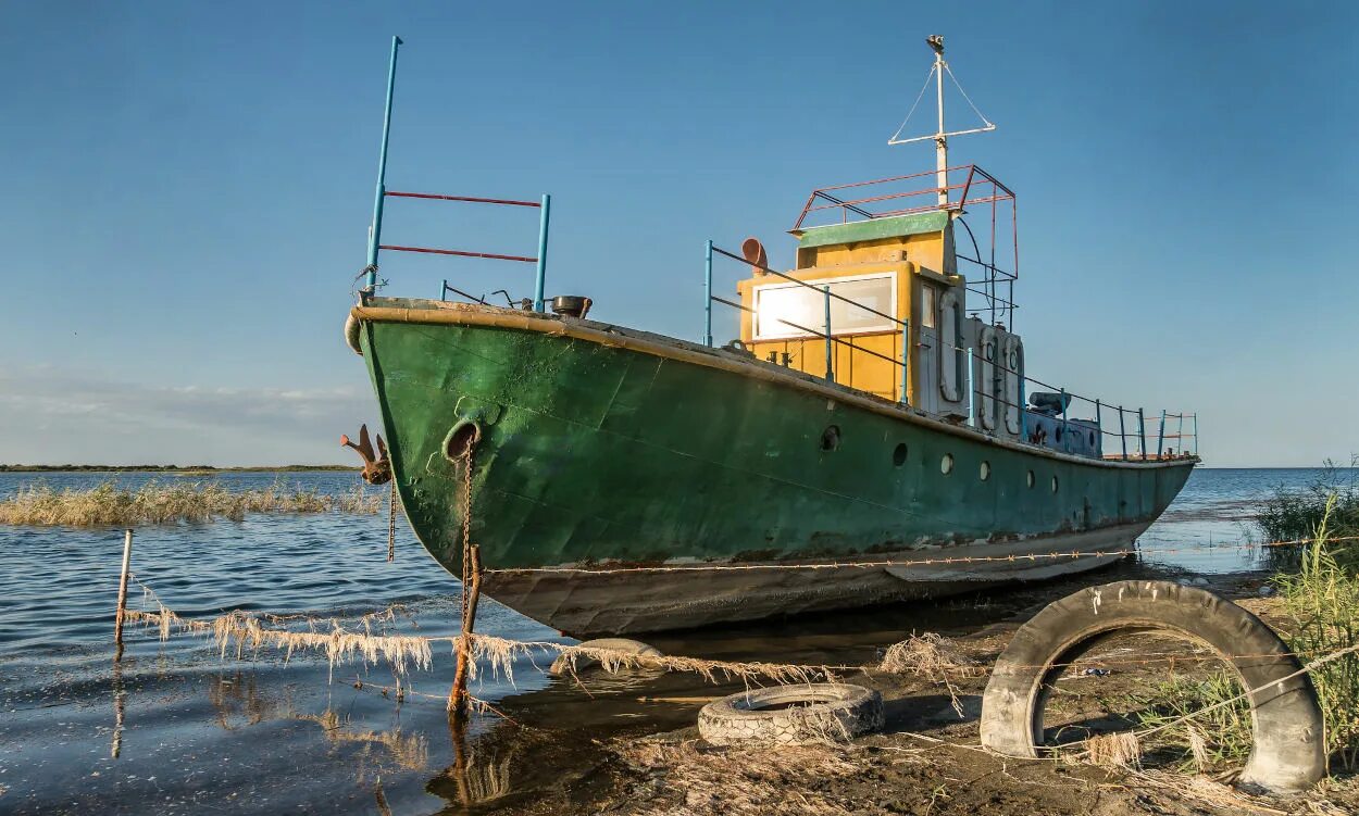 Какой баркас. Рыбацкий баркас. баркас промысловый. деревянный баркас. баркас картинки.