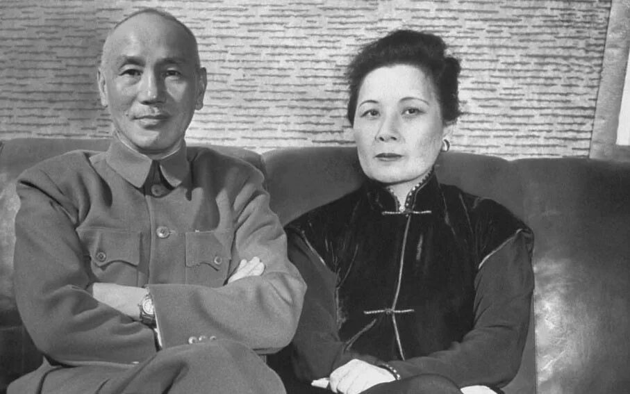 Сун мэйлин. Чан кайши тайвань. чан кайши и сун мэйлин. чан кайши с женой. чан кайши портрет.