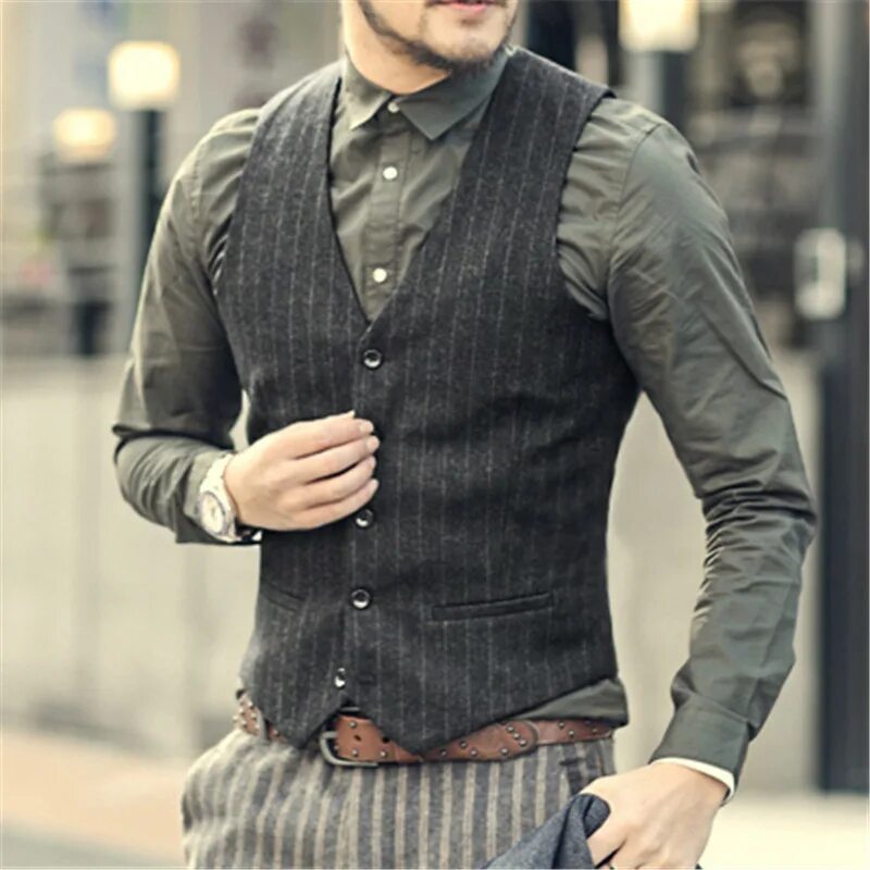 Мужчина в жилетке. Мужская жилетка костюмная sarar. Жилетка мужская. Рубашка с жилеткой мужская. Парень в жилетке.