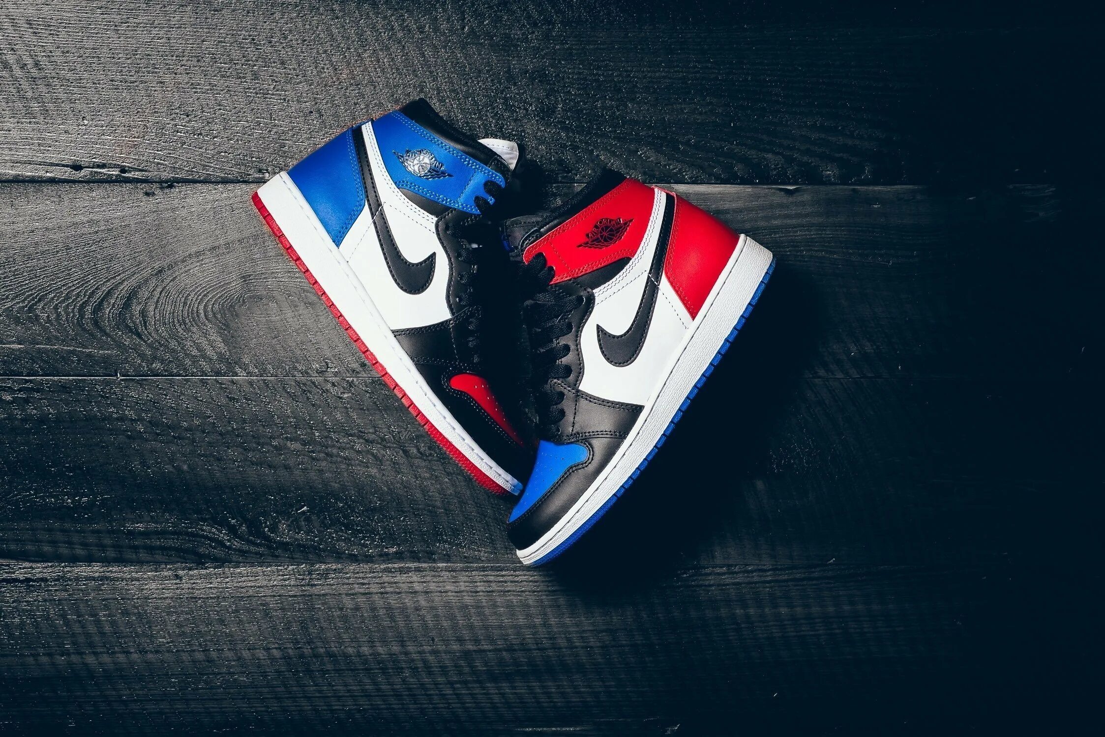 Nike Air Jordan 1. Nike Air Jordan 1 Top. Nike Air Jordan 4.