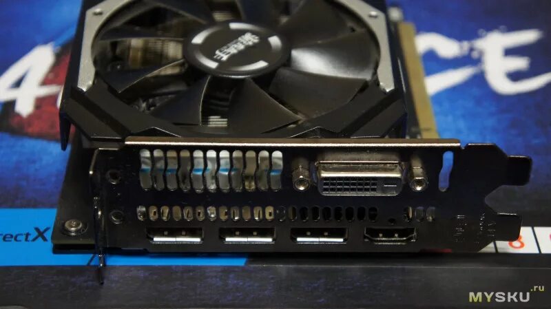 Прошить rx 580 8gb. Rx 580 разъемы. rx 580 4gb разъемы. amd rx 580 разъёмы. видеокарта rx580 разъемы.