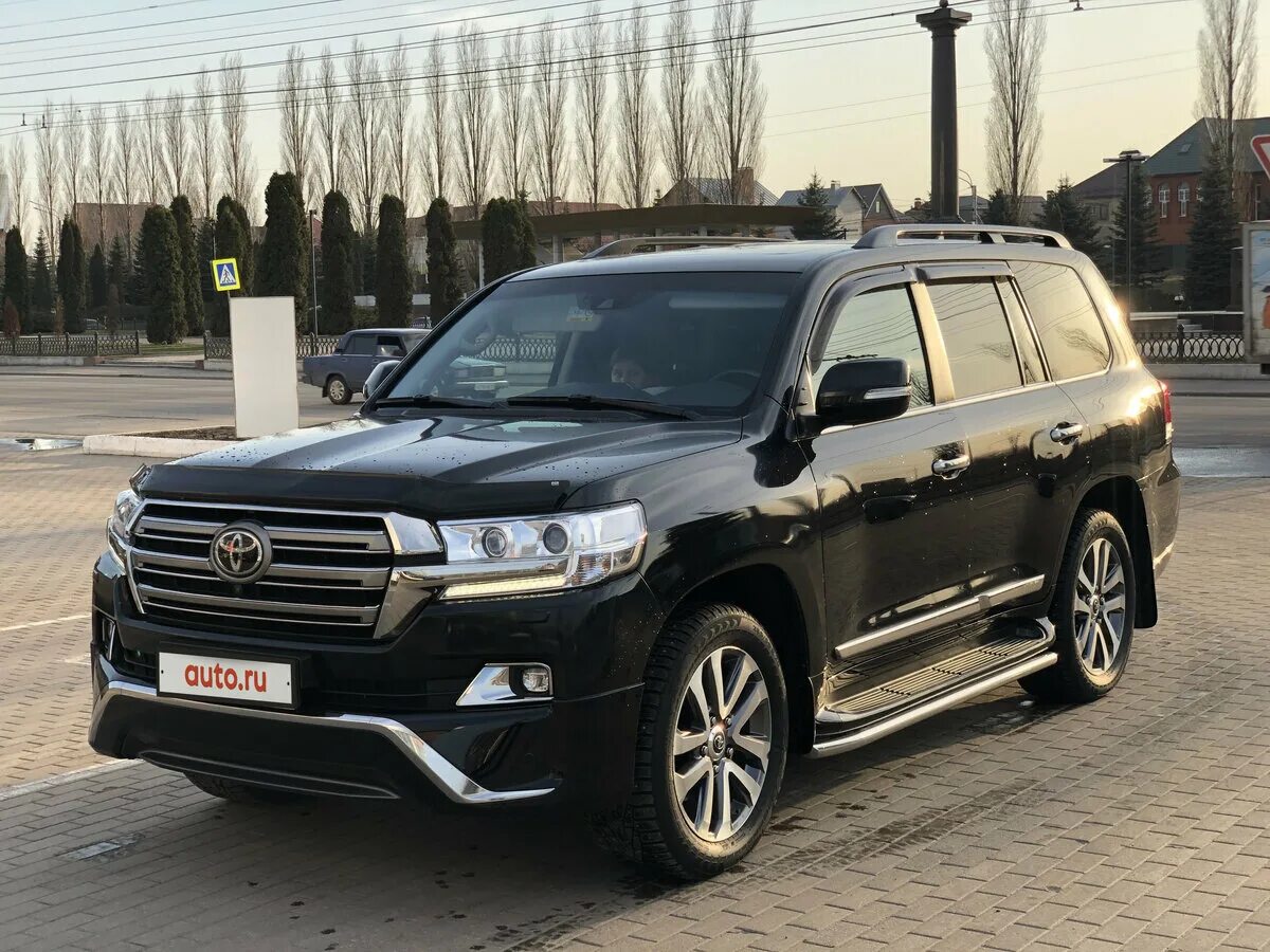 Land cruiser 200 рестайлинг 2016. Крузак 200 3-й рестайлинг. Тайнта оэнл крузер 200 рейсиайлинг. Тойота ленд крузер 200 2016 белый. Тойота ленд крузер 2016.