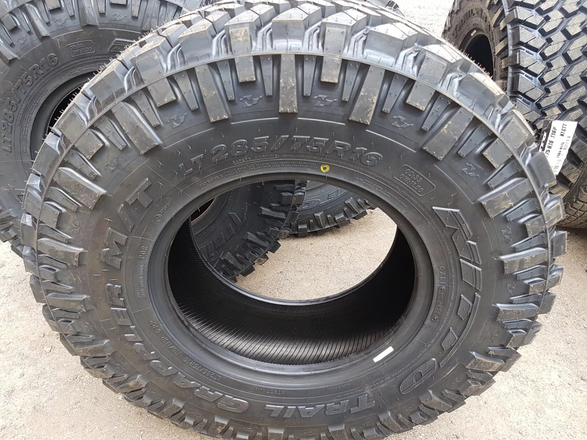 Грязевая резина б у. Nitto Trail Grappler m/t 285/75/16. Шины Nitto Trail Grappler m/t. 265/75 R16 Nitto 119/116p Trail Grappler m/t. Nitto Trail Grappler 265/75 r16.