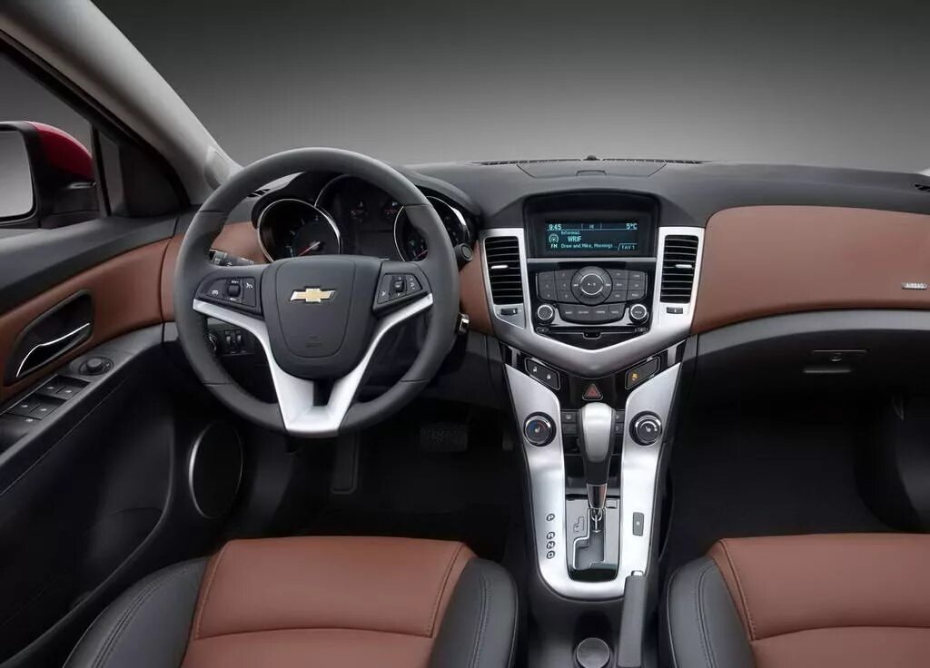 Шевроле внутри салона. Chevrolet Cruze 2012 салон. Chevrolet Cruze 2010. Шевроле Круз седан 2014 салон. Chevrolet Cruze 2015 салон.