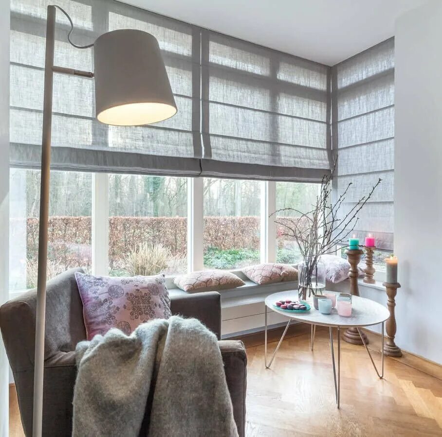 Шторы на витражные окна. Окно без штор. Дом без штор. Окно без штор. Дом без штор.