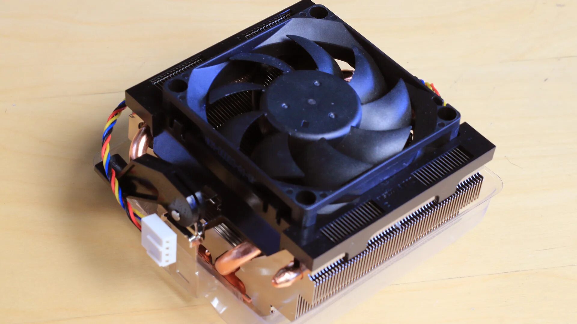 Amd fx tm 6300 six core processor. Amd fx 8350 wraith. кулер амд боксовый fx8350. кулер боксовый от fx 8350. кулер процессора amd fx6350.