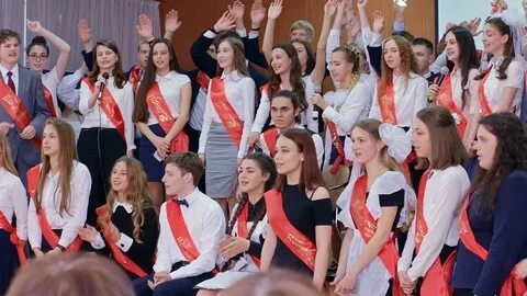 Выступления 11 класса на выпускном вечере