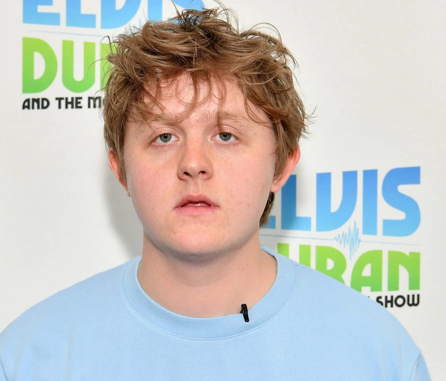 Lewis capaldi loved. Lewis capaldi. льюис капальди британский певец. capaldi instagram. льюис капальди someone писатель что писал где родился когда родился.