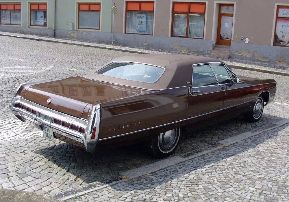 Дорогой барон 10. Крайслер Империал Ле Барон. Chrysler Imperial le Baron 1972. Крайслер Империал Ле Барон 1977. Крайслер Империал Ле Барон 1969.