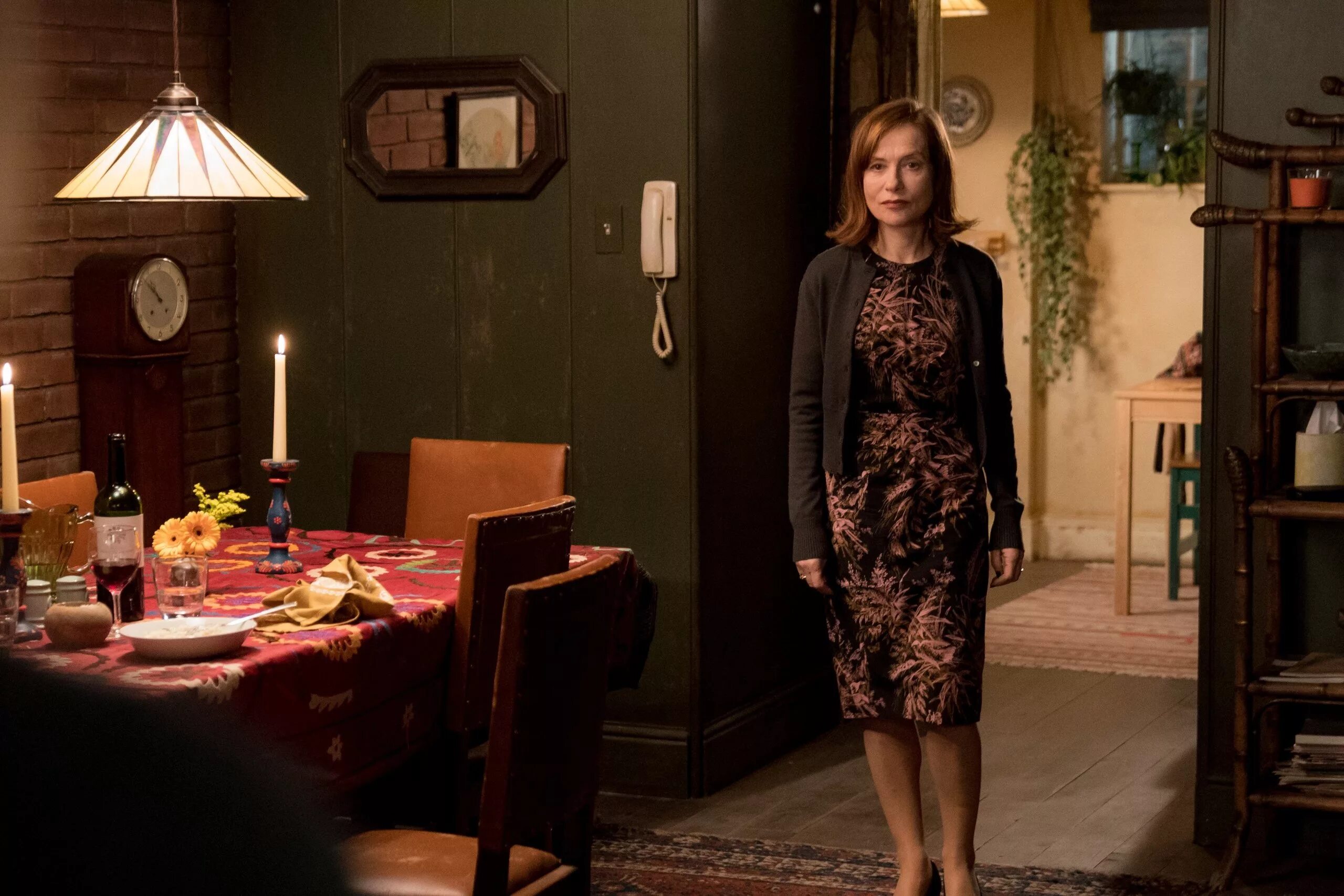 В объятиях лжи трейлер на русском. В объятиях лжи фильм 2018 хлоя. В объятиях лжи трейлер на русском. В объятиях лжи что с николя. Изабель юппер грета.