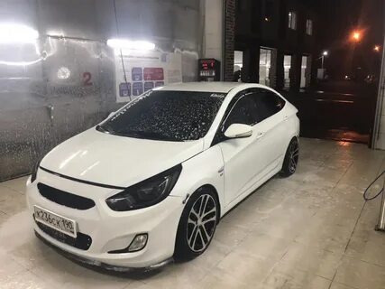 Первый белый второй черный