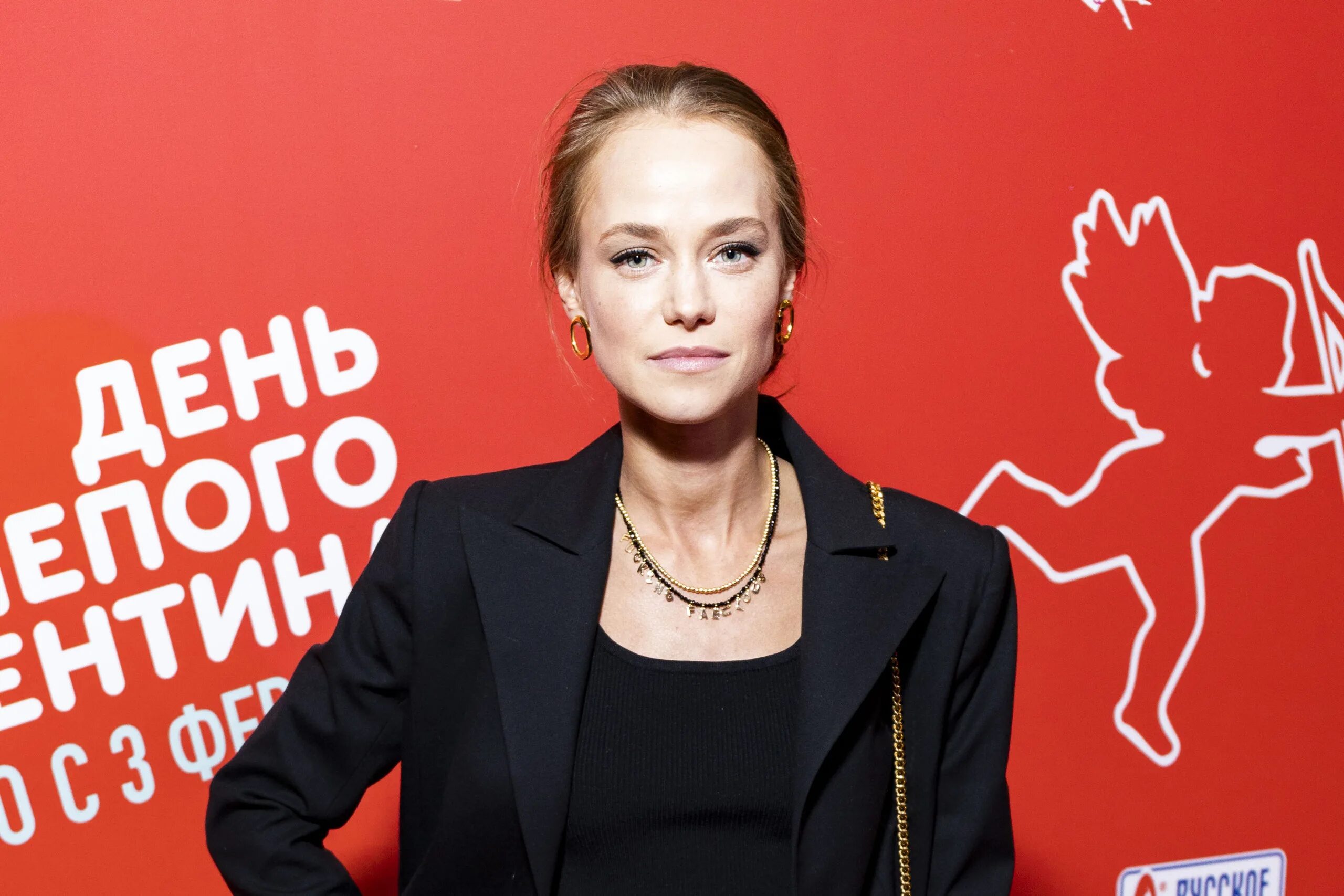 Премьеры на каналах. Премьеры тв сегодня. Ведущие тв3 мужчины. Премьера tv. Премьера tv.
