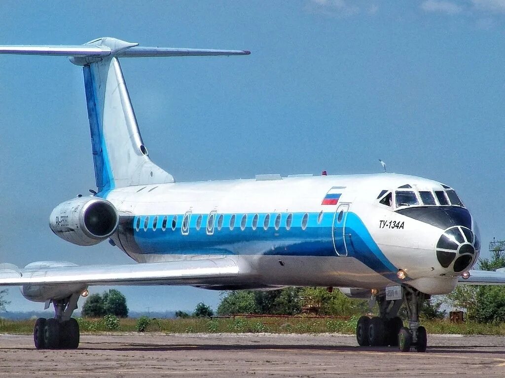 Ту-134 авиакомпании Волга Авиаэкспресс. Ту-134 ra-65080 24.08.2004. Ту 134 65080. Ту134 Волга экспресс JETPHOTOS. Самолет 2 раза в год