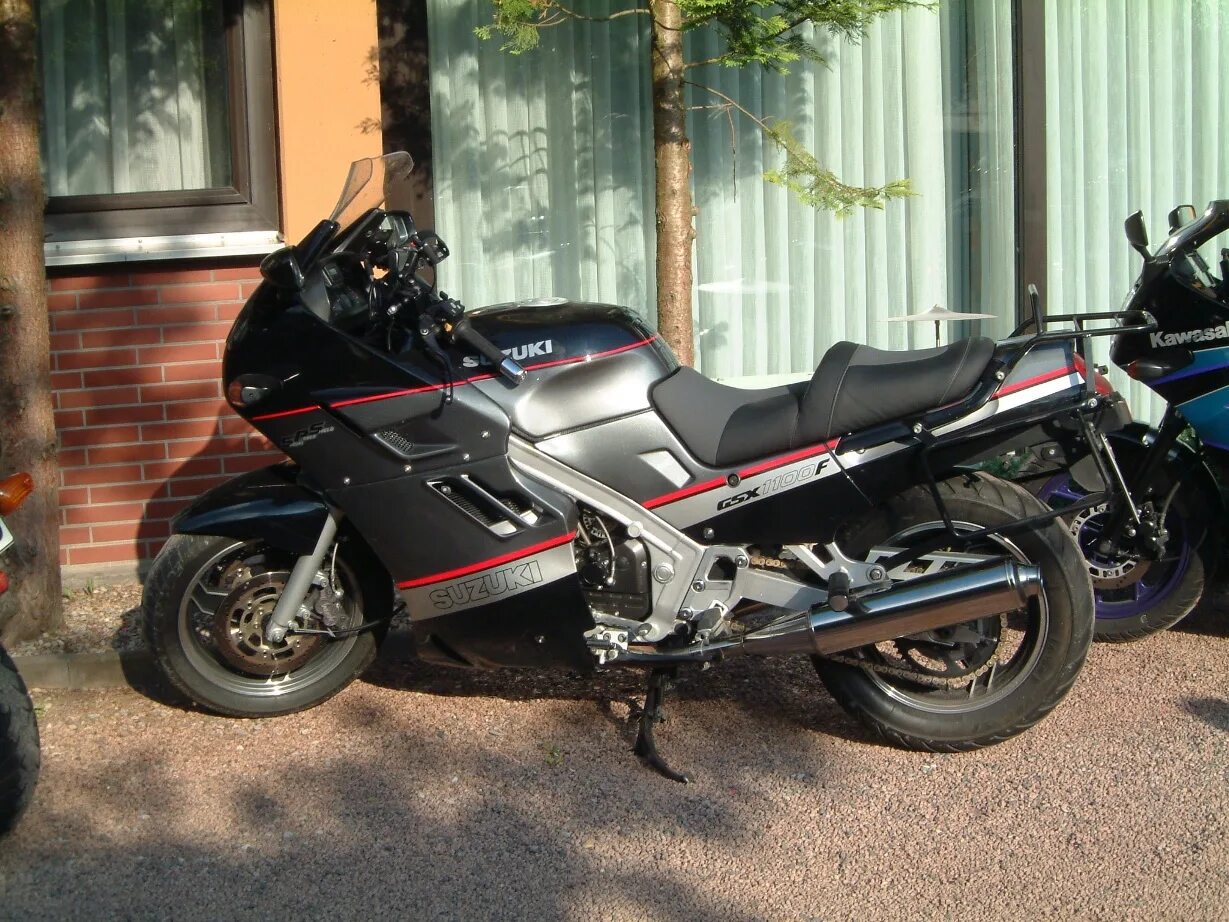 Suzuki gsx 1100. Suzuki katana 1100. Suzuki gsx 1100. Suzuki katana 1100s. Suzuki gsx 1100 katana.