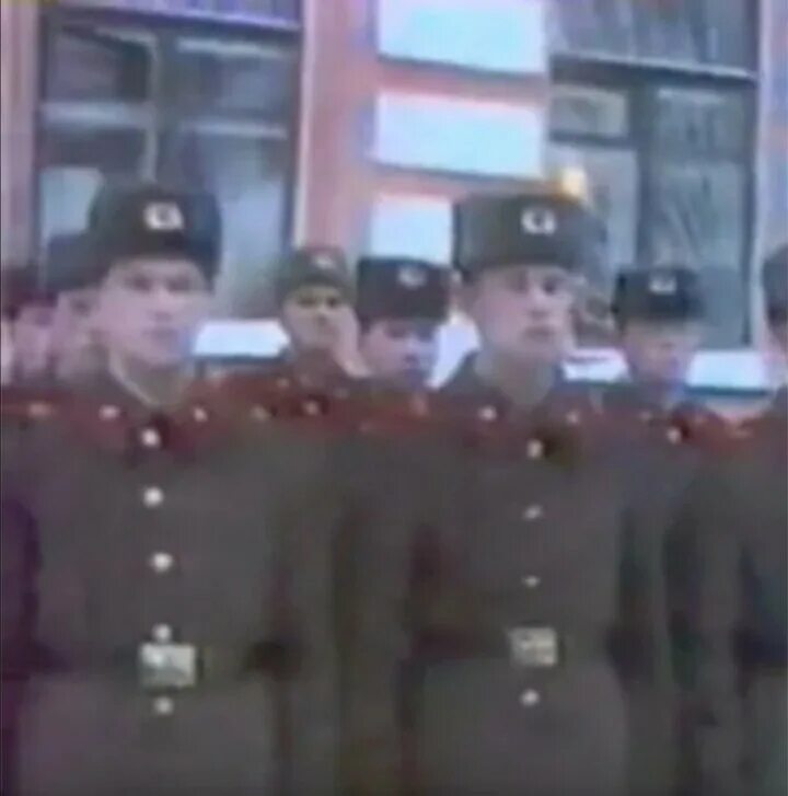 В каком полку служили 12 стульев. Военно-строительные войска. Шмас алуксне 1968. Дмб 1996. В каком полку служили 12 стульев.
