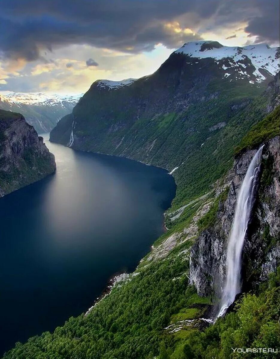 Гейрангер-фьорд норвегия. Осло норвегия фьорды. Фьорд норвегия гейрангер тролль. Плато путорана фьорды. Фьорд хардангер норвегия.