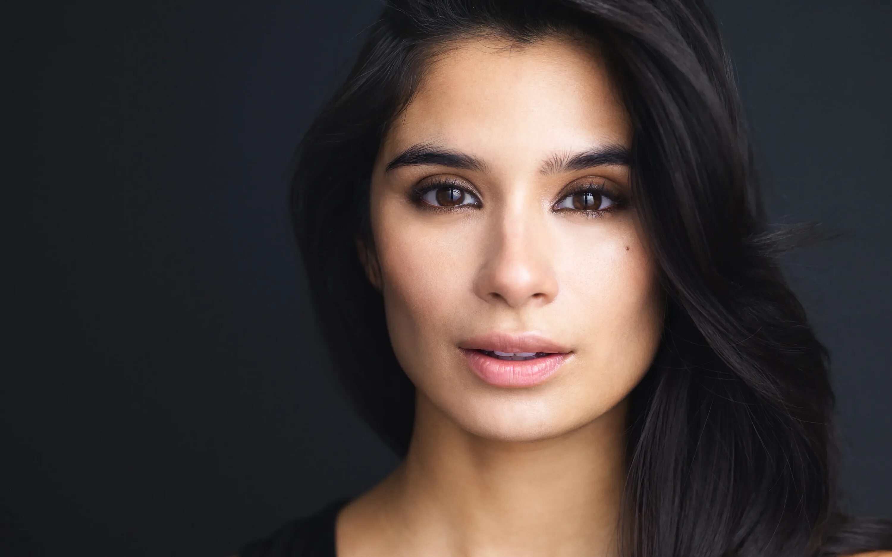 Дайан герерро фото. Дайан герерро фото. Дайан герреро diane guerrero. Дайан герреро инстаграм. Диана герреро слив.