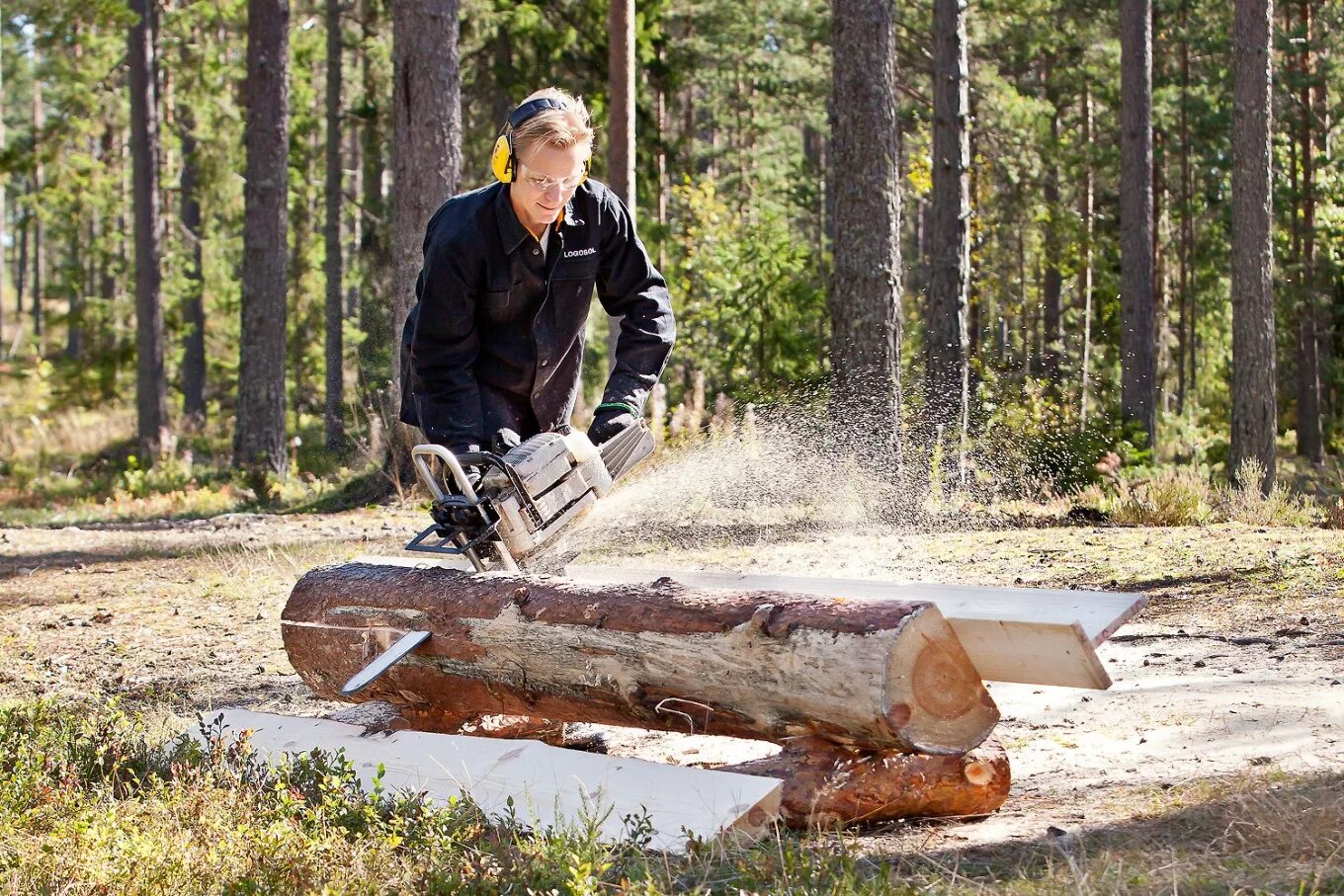 Что можно делать пилами. Насадка Logosol big Mill Timmerjigg. Logosol Timberjig. Пилорама Логосоль штиль. Мини пилорама Jonsered 600+.