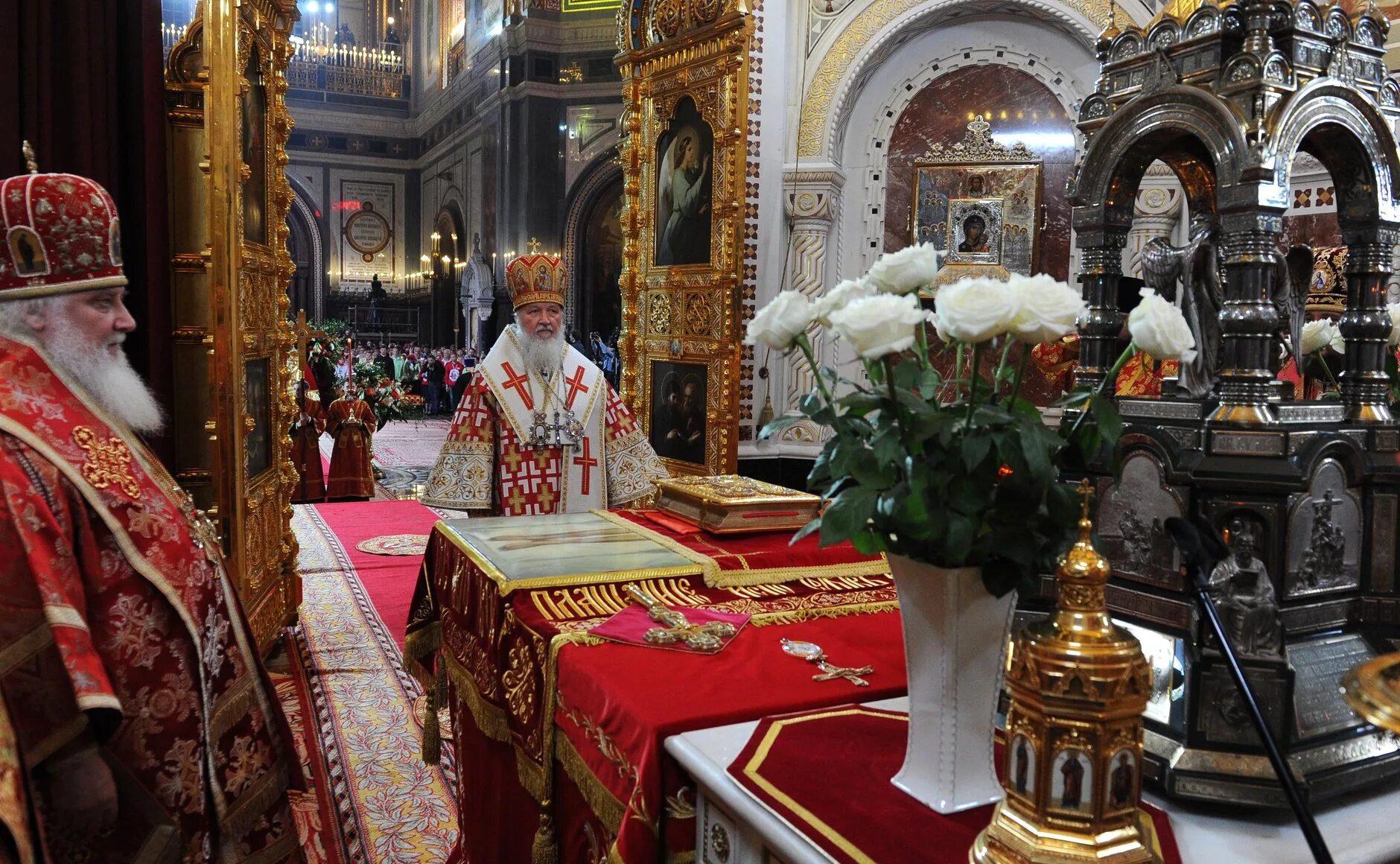Посетить литургию