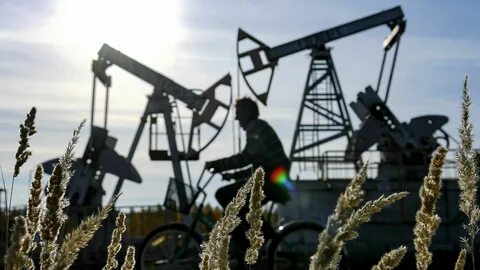 кто дал старт нефтяной промышленности в россии