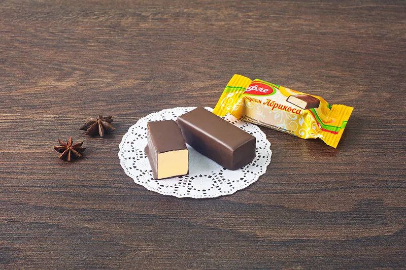 конфеты 18 конфеты со вкусом. драже холодок 15гр ассорти. конфеты желейные апельсин. ). конфеты безумное чаепитие клюквенный морс (свитлайф).