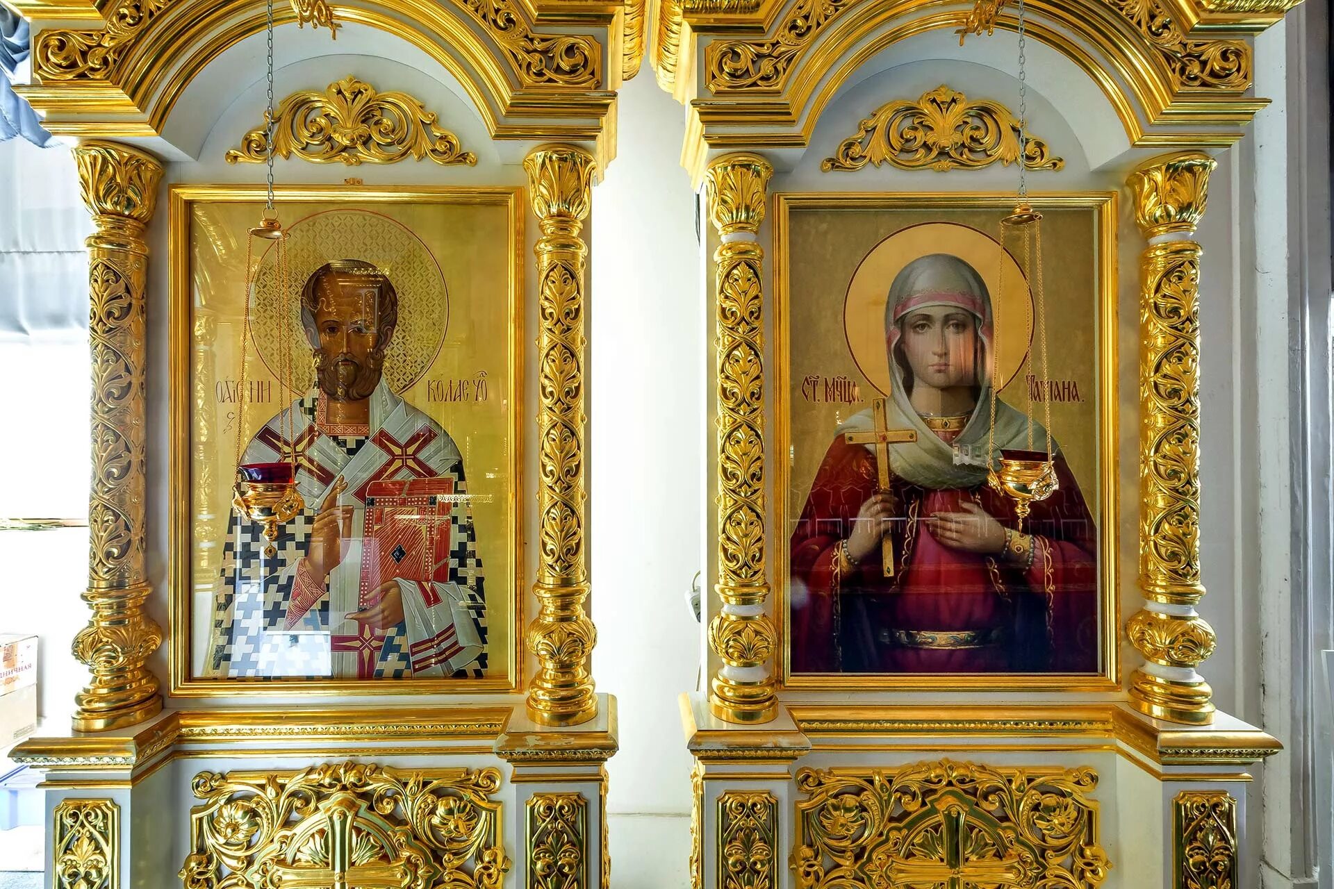 иконы в спб. иконы в спб. чудотворная владимирская-ростовская икона божией матери. отрада и утешение икона новодевичий божией матери. ксения петербургская резная икона.